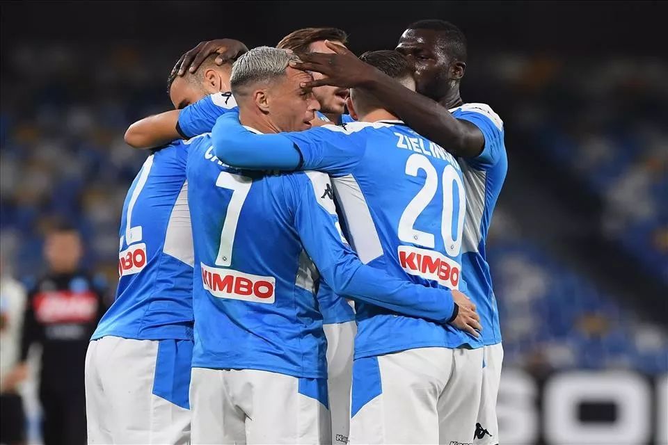 那不勒斯主场被乌迪内斯逼平,争冠形势急转直下  那不勒斯主场被乌迪内斯逼平,争冠形势急转直下