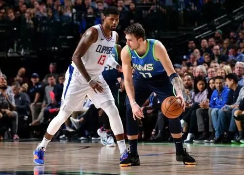 东契奇超远三分绝杀独行侠险胜雷霆斩获五连胜  东契奇超远三分绝杀独行侠险胜雷霆斩获五连胜