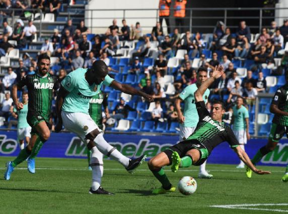 国米锋线双星闪耀全场,劳塔罗搭档哲科所向披靡  国米锋线双星闪耀全场,劳塔罗搭档哲科所向披靡